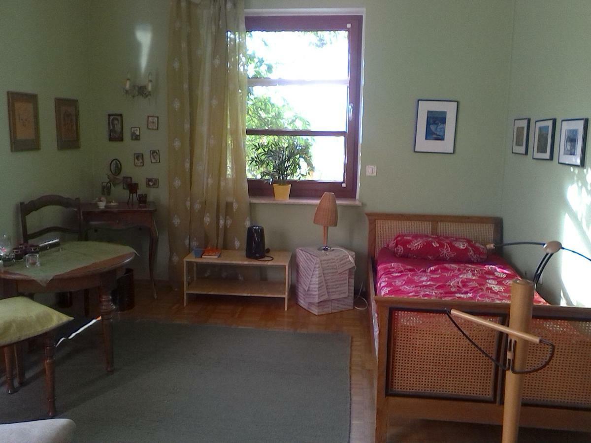 Messezimmer Naehe Zentrum Кьолн Екстериор снимка